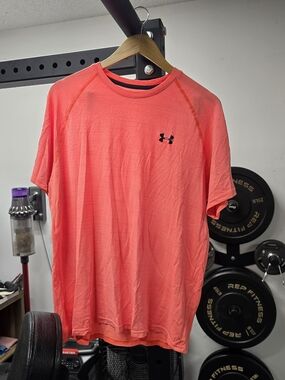 Under Armour Men’s Short Sleeve Training Tee - Coral